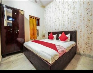 Hotel Sapphire Palace